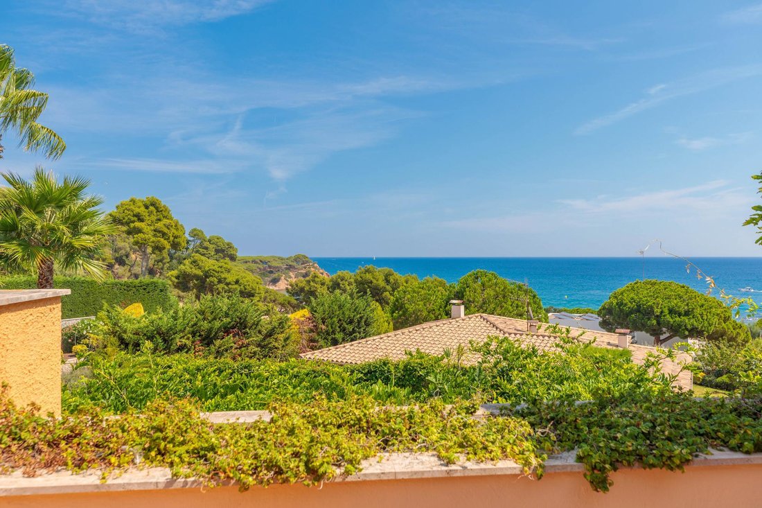 Villa in s'Agaro, Platja d'Aro, Catalonia 1 - 16989786