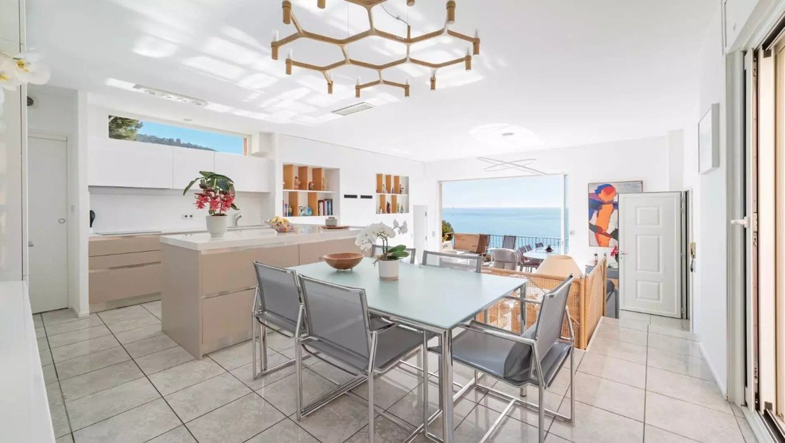 Villa in Èze, Provence-Alpes-Côte d'Azur, France 4 - 17796981