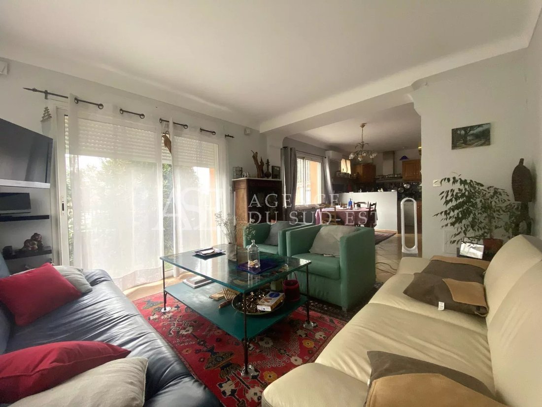Apartment in Granettes-Jauberte-Sainte Anne, Aix-en-Provence, France 2 - 17187495