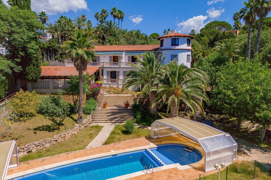 Villa in Lloret de Mar, Catalonia, Spain 1 - 16989355
