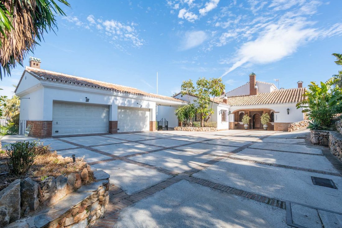Villa in Alhaurin el Grande, Andalusia, Spain 3 - 17629610