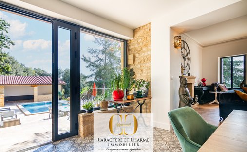 Exclusivity In Its Purest Form!! Overlooking A Private Valley, This 17 Th Century Manor Offers Total