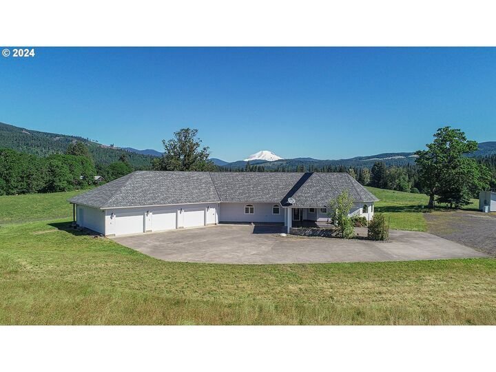 House in White Salmon, Washington, United States 1 - 17636673