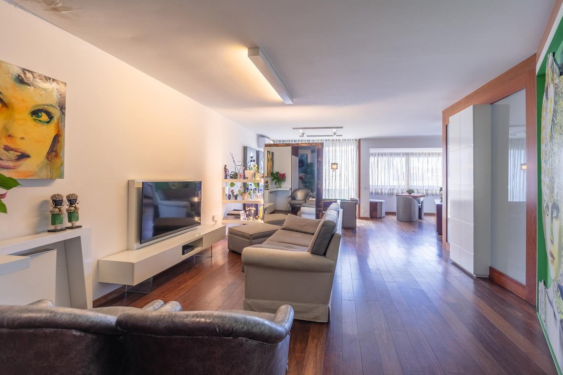 Apartment in Lordelo do Ouro e Massarelos, Porto District, Portugal 2 - 16987534