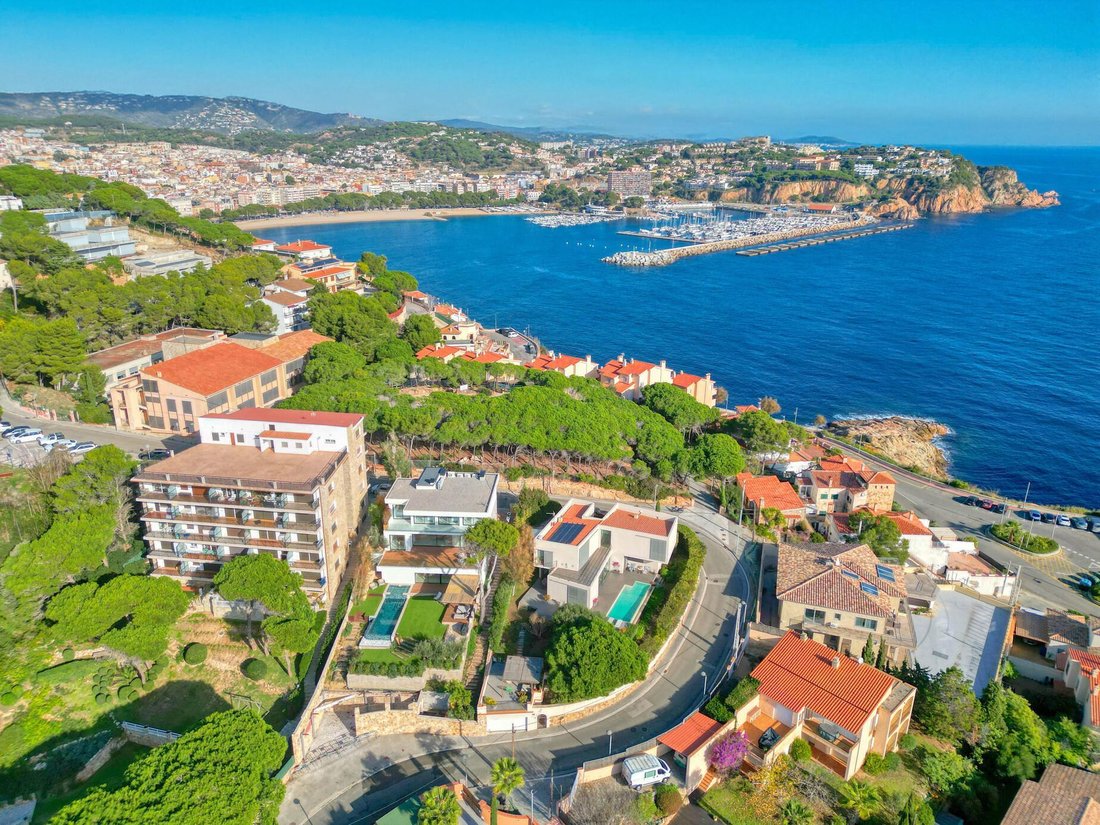 Villa in Sant Feliu de Guixols, Catalonia, Spain 4 - 16988661