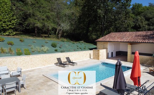 Exclusivity In Its Purest Form!! Overlooking A Private Valley, This 17 Th Century Manor Offers Total
