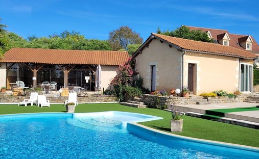 Magnificent Medieval Castle Overlooking The Lot Valley, With Swimming Pool, Outbuildings, Near Figea