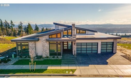 House in Camas, Washington, United States 1