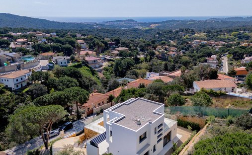 Villa in Lloret de Mar, Catalonia, Spain 1