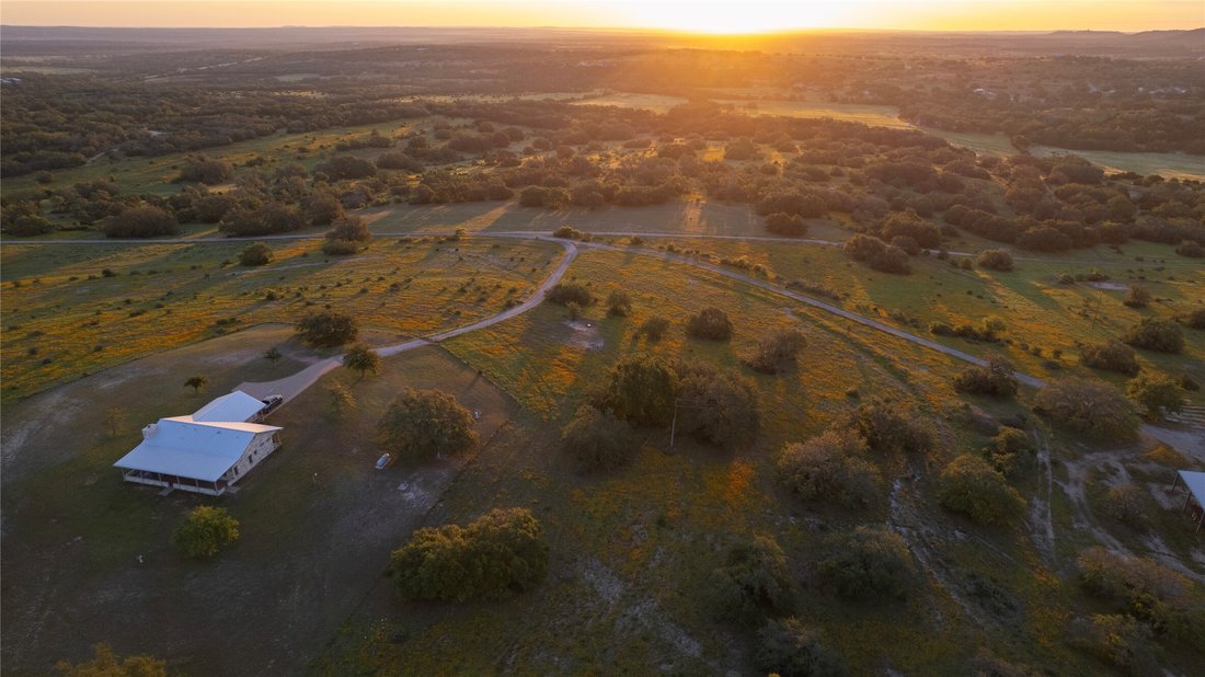 Farm Ranch in Hye, Texas, United States 4 - 14630868