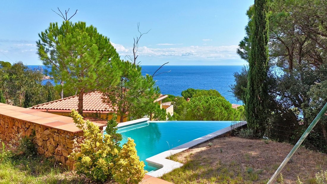Villa in Sant Feliu de Guixols, Catalonia, Spain 2 - 16988962