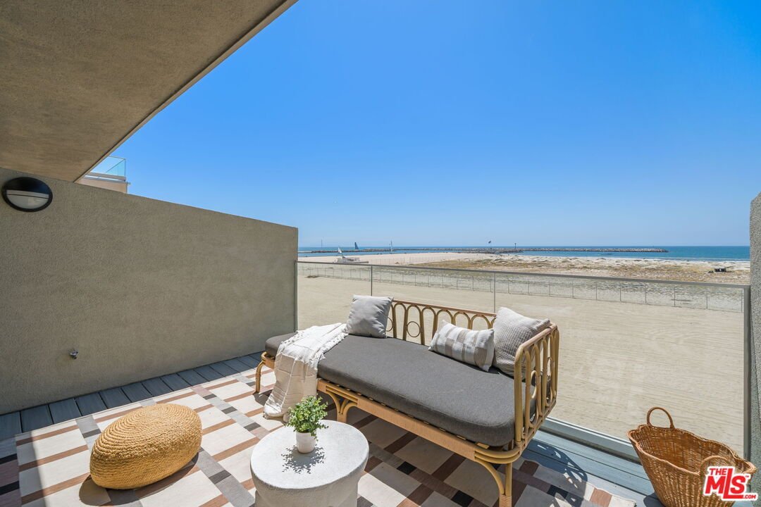 Condo in Marina del Rey, California, United States 3 - 17800777