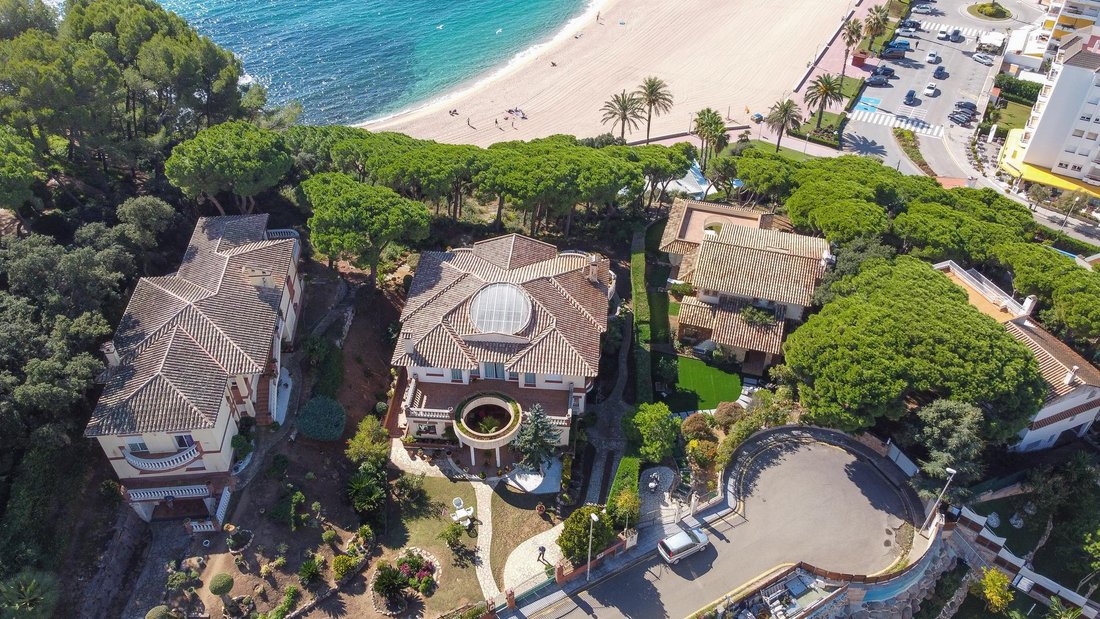 Villa in Lloret de Mar, Catalonia, Spain 3 - 16989609