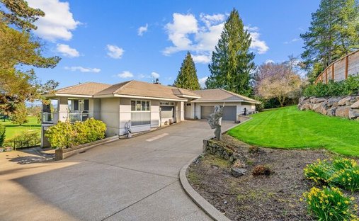 House in Lake Oswego, Oregon, United States 1