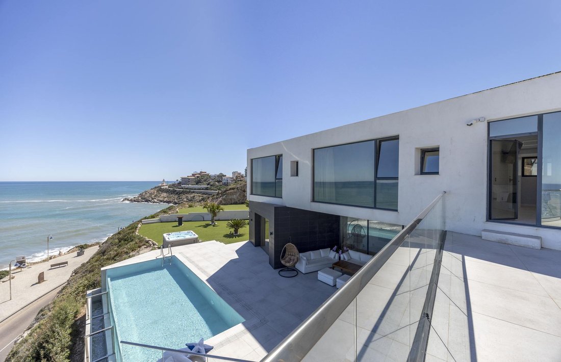 Villa in Cullera, Valencian Community, Spain 2 - 16989375