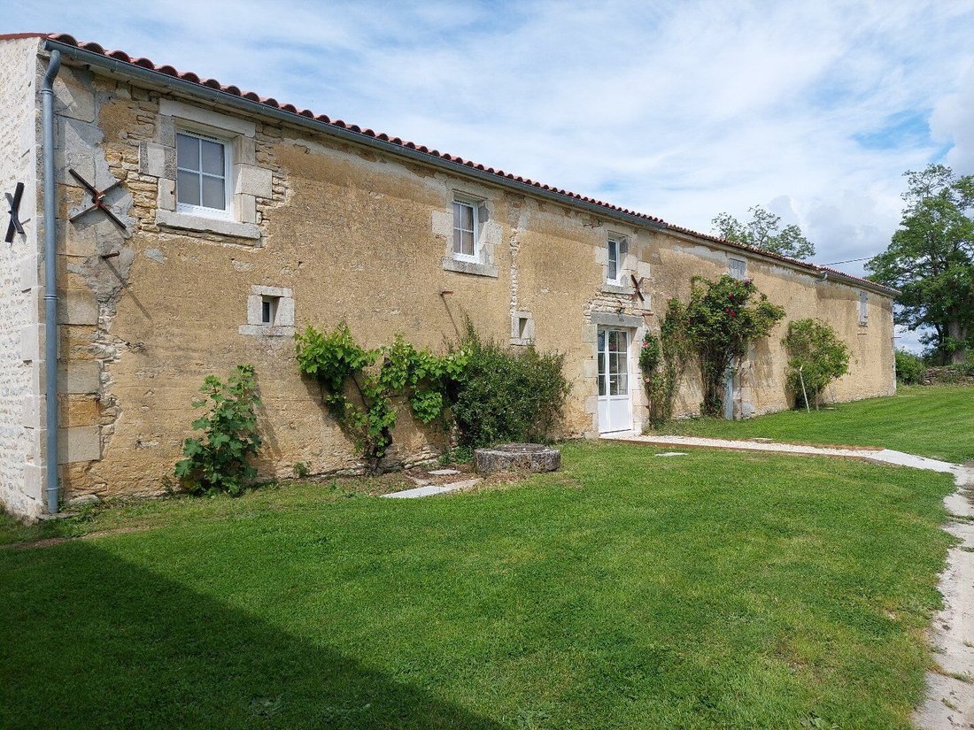 Villa in La Ronde, Nouvelle-Aquitaine, France 5 - 17796877