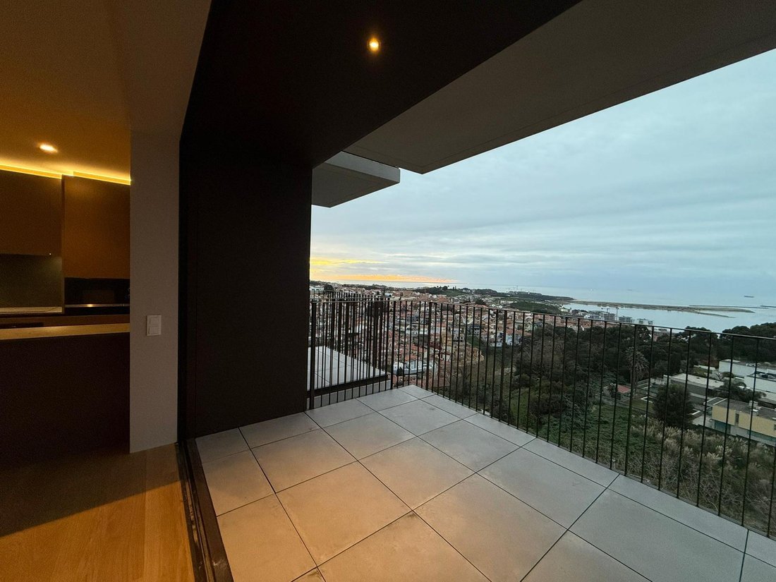 Apartment in Santa Marinha e Sao Pedro da Afurada, Porto District, Portugal 3 - 16987666