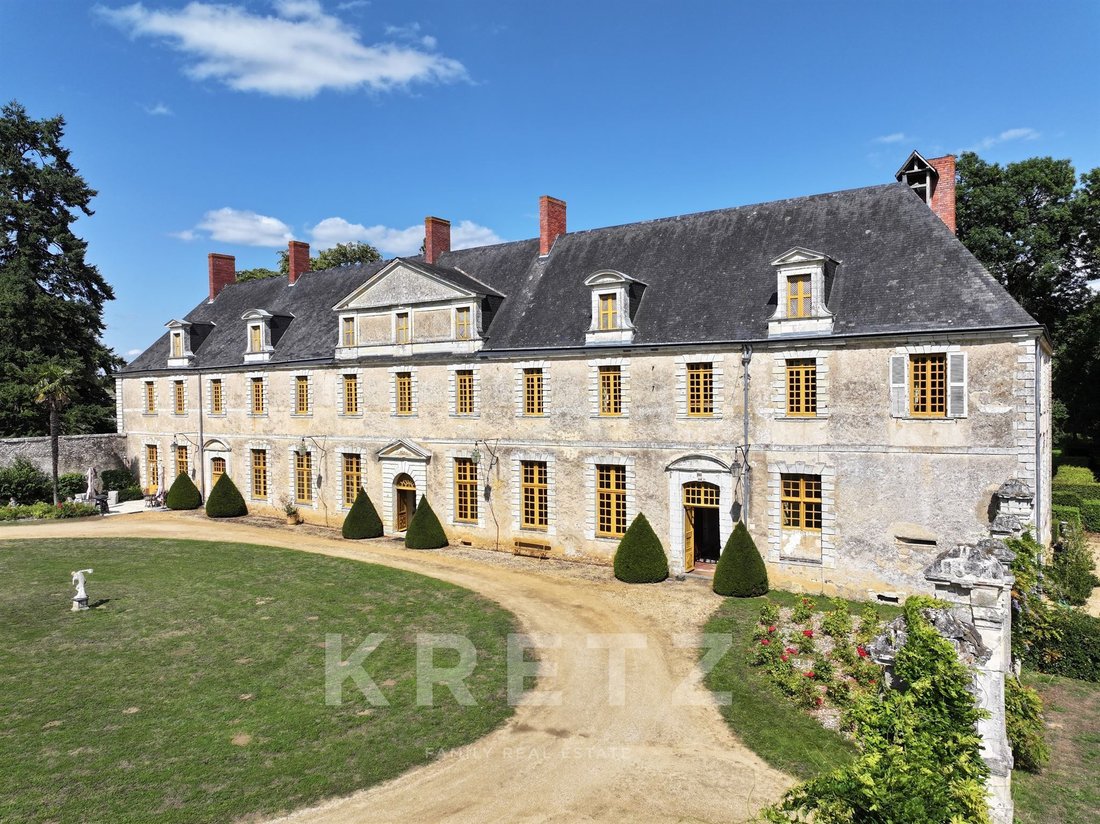 Castle in Zone d'Activité Tuileries-Hôpital, Solesmes, France 4 - 17800381