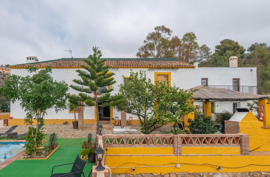 Country House in Ciudad Jardin (District), Malaga, Spain 2 - 16988327