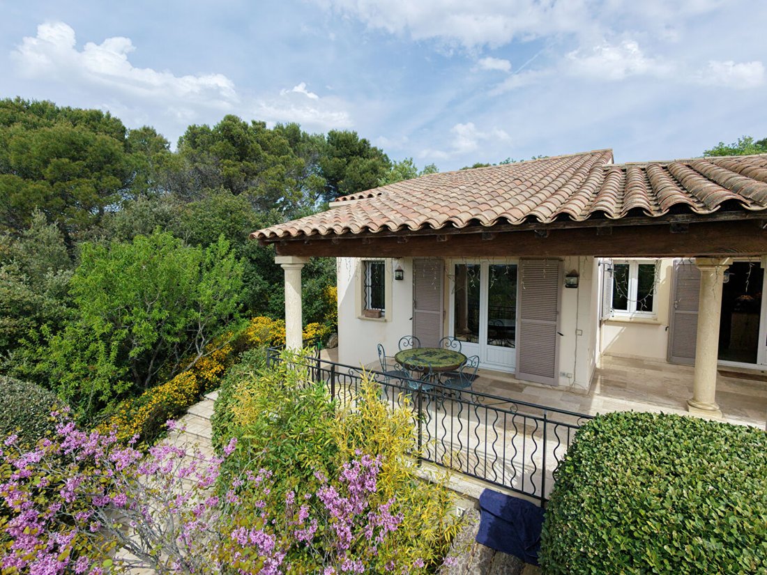 Villa in Venasque, Provence-Alpes-Côte d'Azur, France 1 - 17796988