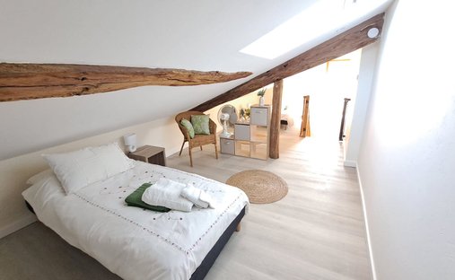 Villa in Saint-Meard-de-Drone, Nouvelle-Aquitaine, France 1