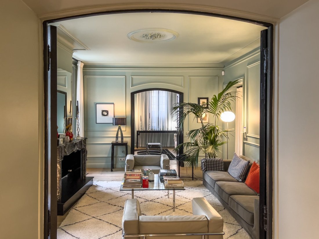 Apartment in Comtale-Cente-Cours Mirabeau, Aix-en-Provence, France 3 - 17796667