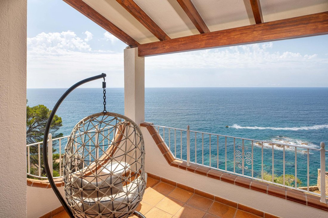 Villa in Lloret de Mar, Catalonia, Spain 2 - 16989261