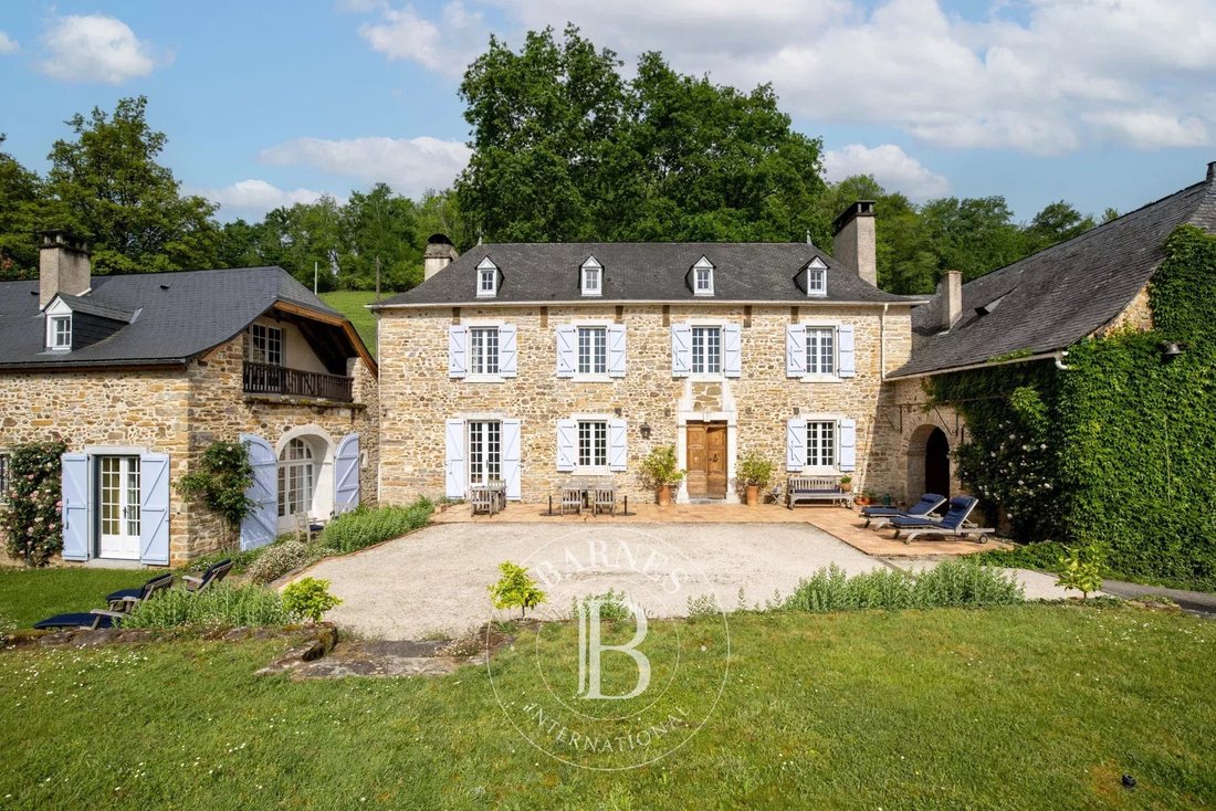 Estate in Pau, Nouvelle-Aquitaine, France 4 - 17797653