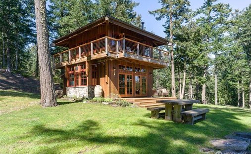 House in Blakely Island, Washington, United States 1