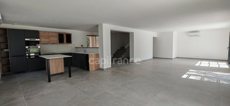 House in Fontvieille, Provence-Alpes-Côte d'Azur, France 3 - 17800399
