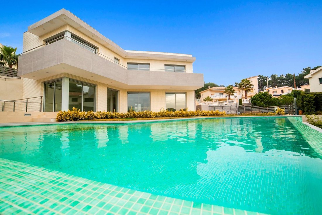 Villa in Lloret de Mar, Catalonia, Spain 1 - 16989622