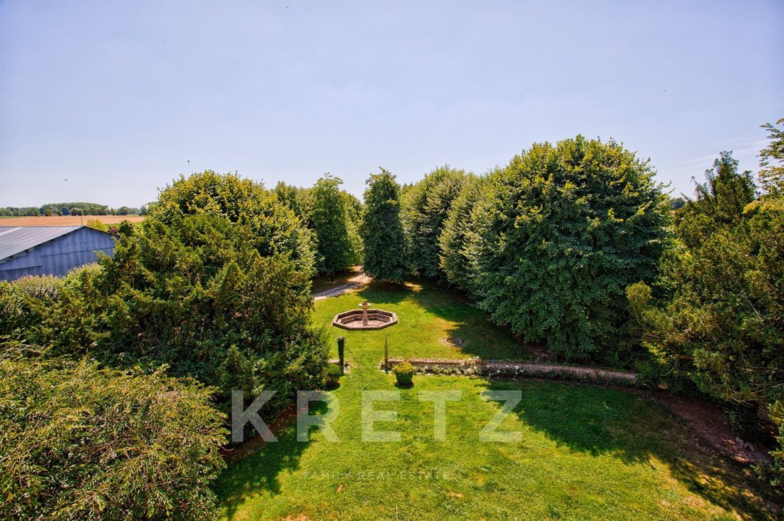 Estate in Saint-Pierre-des-Ifs, Normandy, France 4 - 17800408