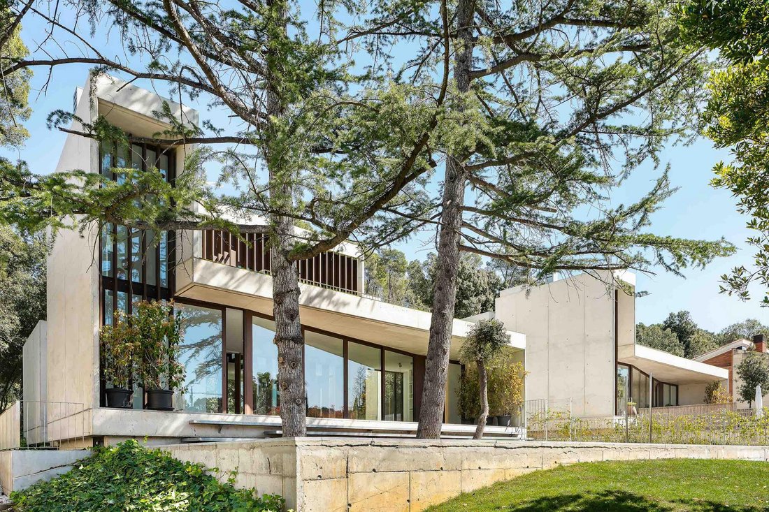 Villa in Sant Cugat del Valles, Catalonia, Spain 1 - 16988377