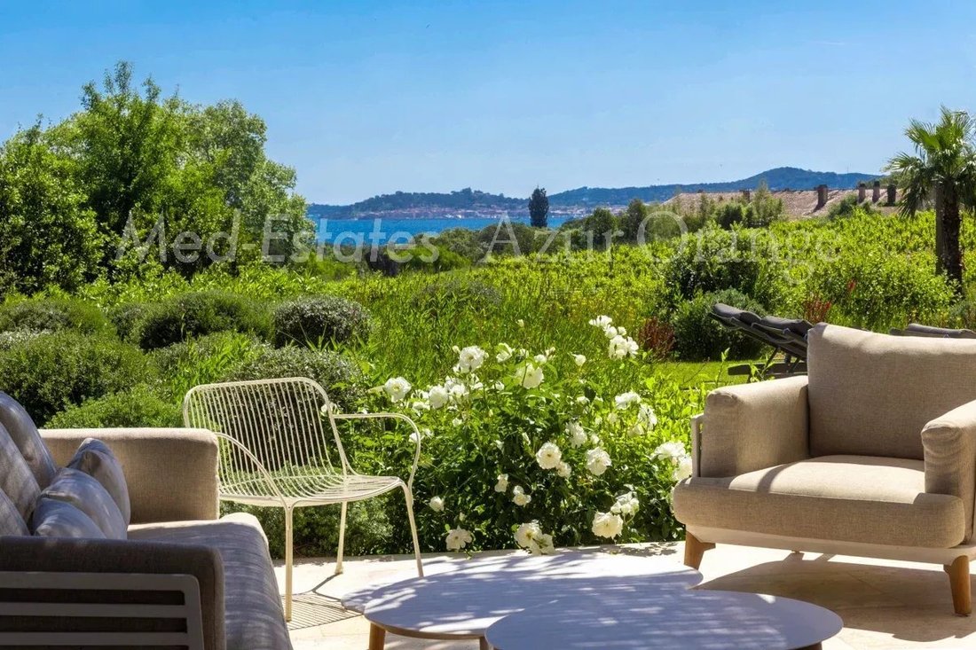 Villa in Grimaud, Provence-Alpes-Côte d'Azur, France 2 - 17796339