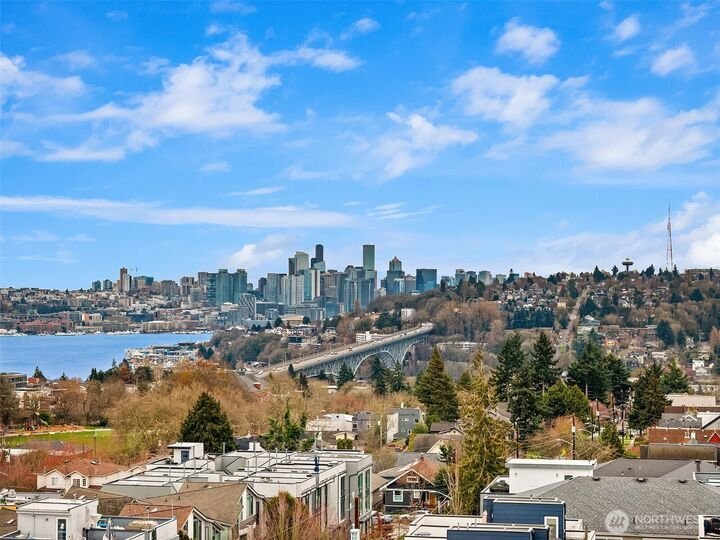 House in Seattle, Washington, United States 1 - 17642827