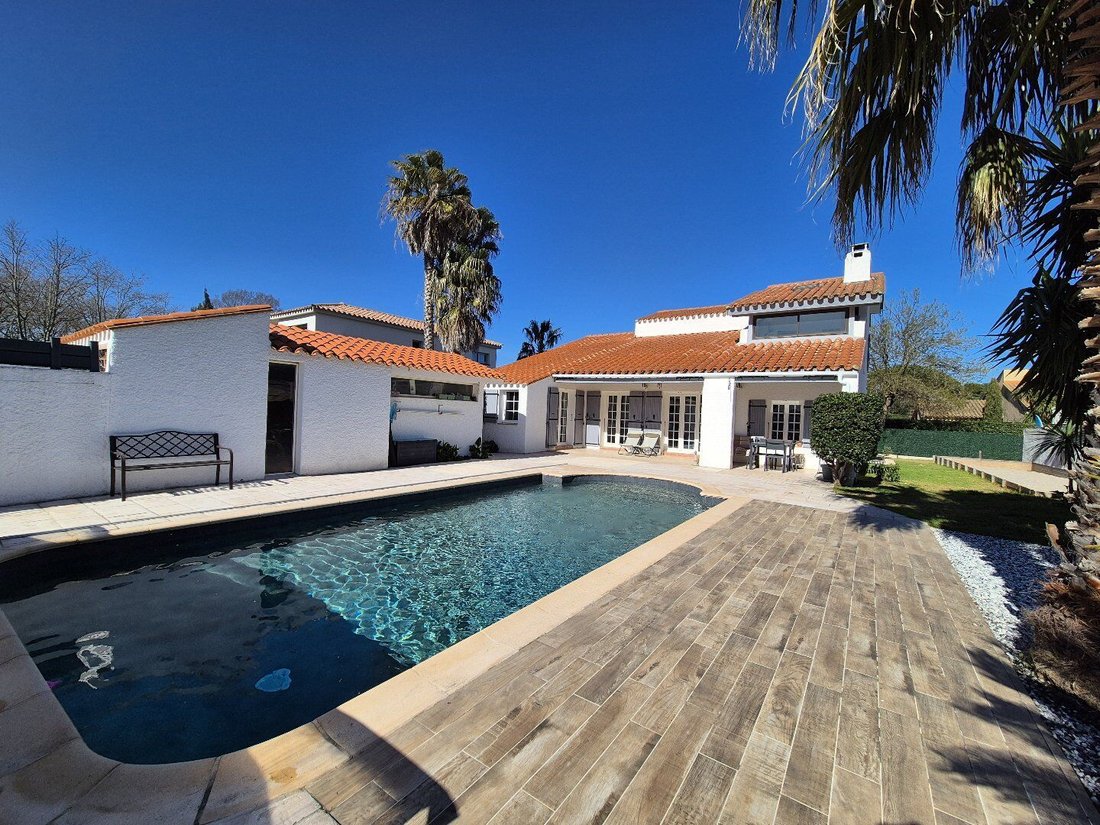 Villa in Saint-Cyprien, Occitania, France 2 - 17796681