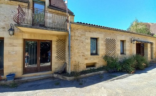 Villa in Les Eyzies-de-Tayac-Sireuil, Les Eyzies, France 1