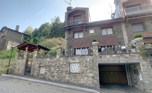 Villa in La Massana, La Massana, Andorra 1