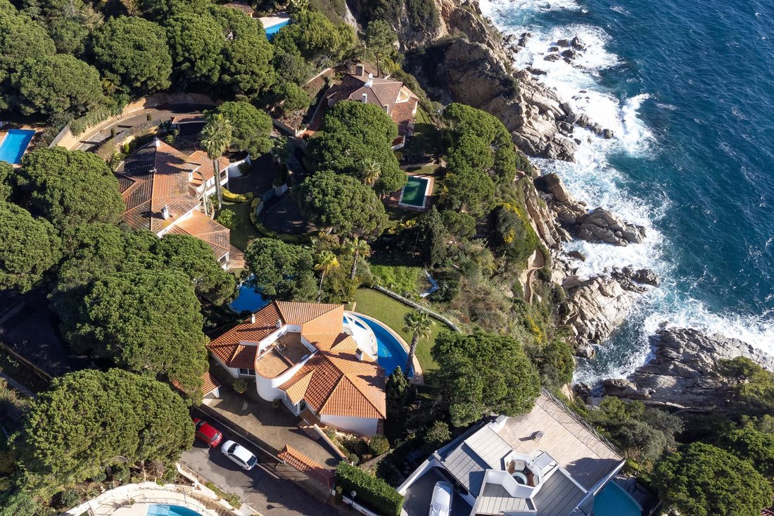Villa in Lloret de Mar, Catalonia, Spain 2 - 16989562