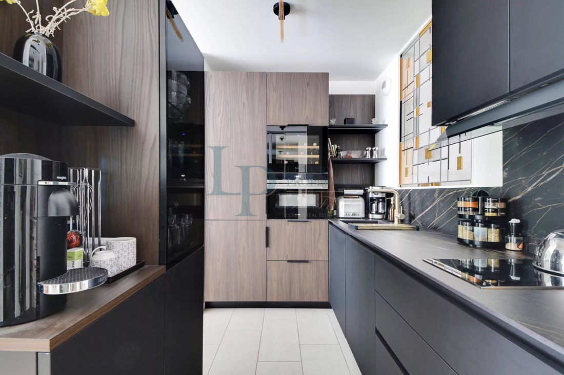 Apartment in Grandes Carrières-Clichy, Paris 18e Arrondissement, Paris 5 - 17797123