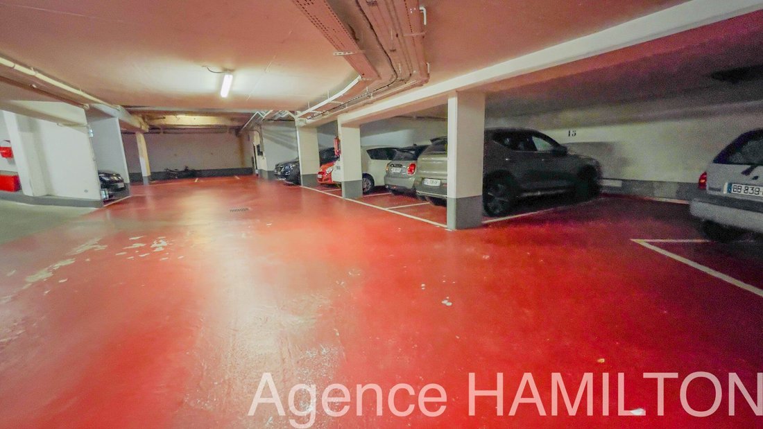 Apartment in Côte Saint Louis, Garches, France 2 - 17796890