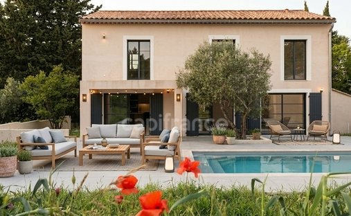 Casa en Fontvieille, Provenza-Alpes-Costa Azul, Francia 1