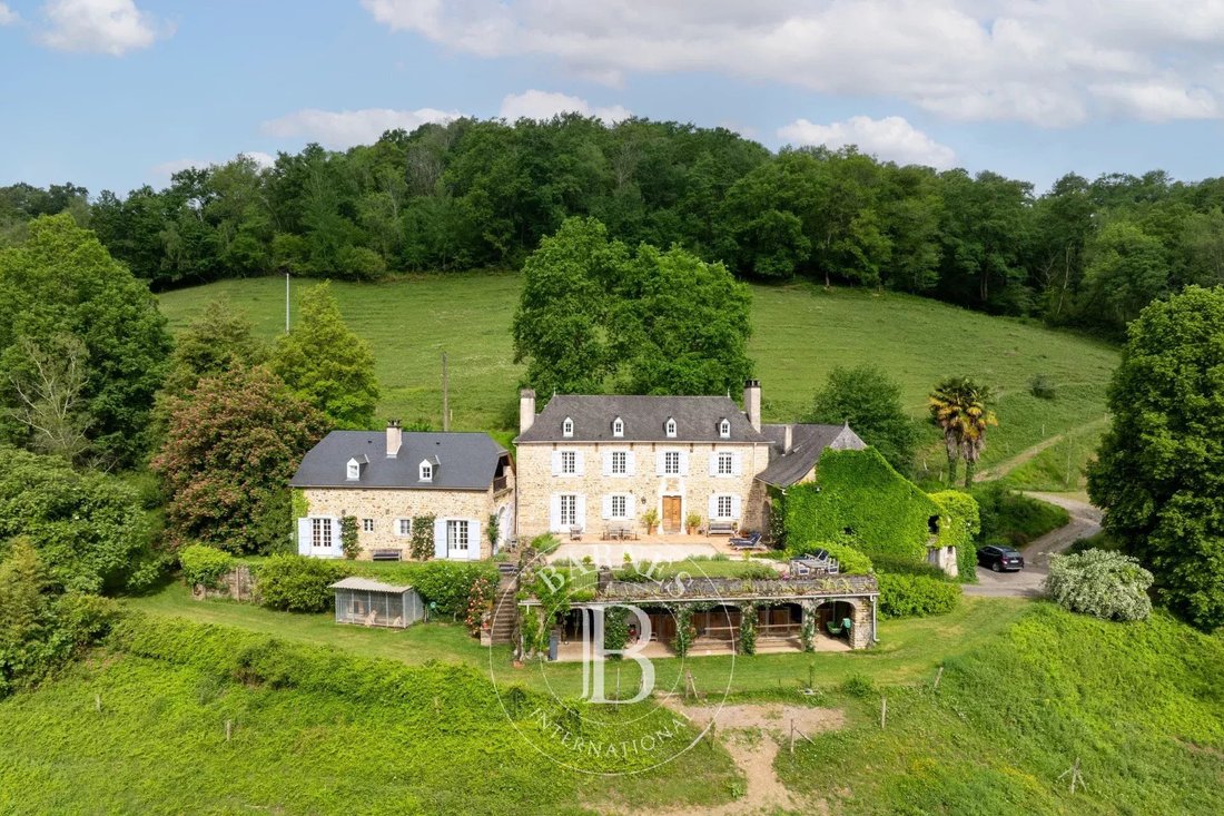 Estate in Pau, Nouvelle-Aquitaine, France 3 - 17797653