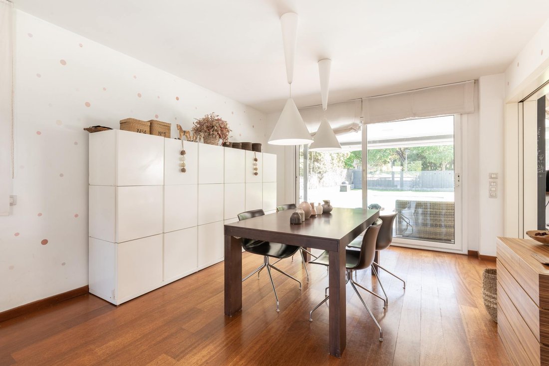 Villa in Sant Cugat del Valles, Catalonia, Spain 3 - 16988346