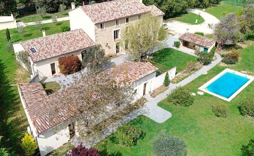 Villa a Ouest, Monteux, Francia 1
