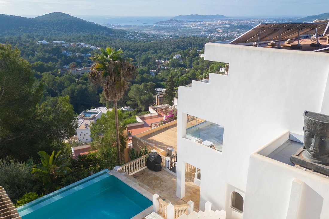 Villa in Can Furnet, Santa Eularia des Riu, Balearic Islands 1 - 16989298