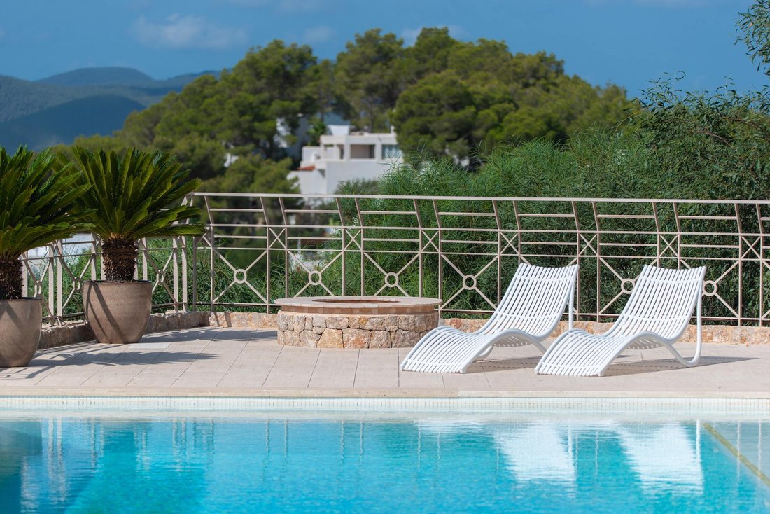 Villa in Can Furnet, Santa Eularia des Riu, Balearic Islands 4 - 16988915