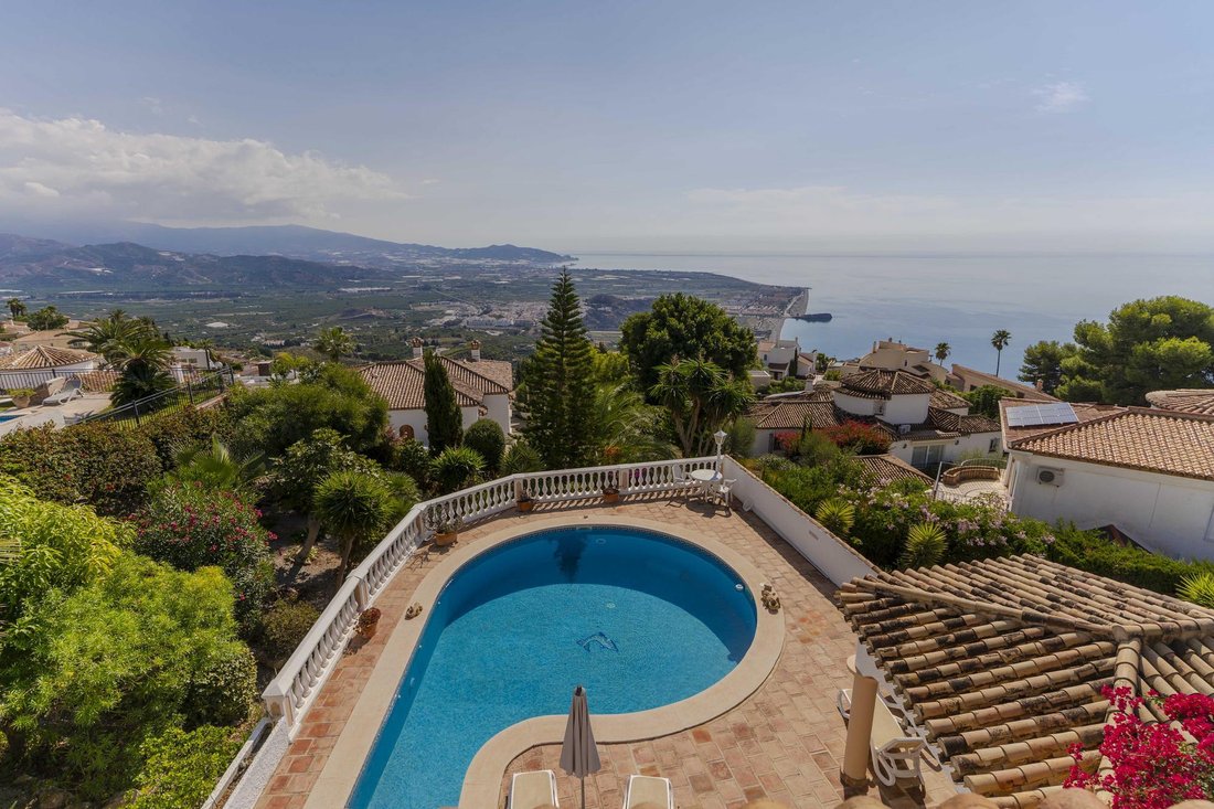 Villa in Salobrena, Andalusia, Spain 3 - 16987466