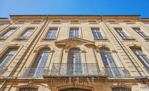 Comtale-Cente-Cours Mirabeau, Aix-en-Provence, France 1