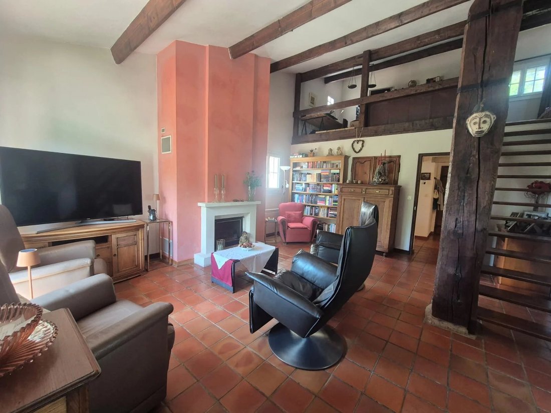 Villa a Salernes, Provenza-Alpi-Costa Azzurra, Francia 4 - 17797321